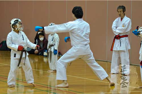 剛柔流空手道とは千葉空手道場正竜会による解説
